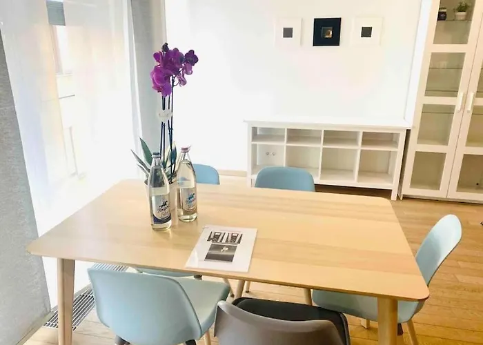 Bright And Welcoming 2 Bedrooms In Center