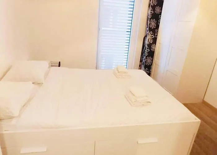 شقة Bright And Welcoming 2 Bedrooms In Center