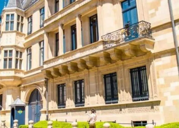 Bright And Welcoming 2 Bedrooms In Center