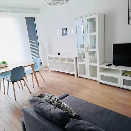 Apartmán Bright And Welcoming 2 Bedrooms In Center *